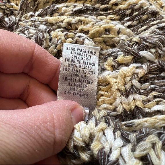 Chico’s Gray & Pale Yellow Open Knit V-Neck Sweater Size 0 = Women’s Size Small - Picture 5 of 5
